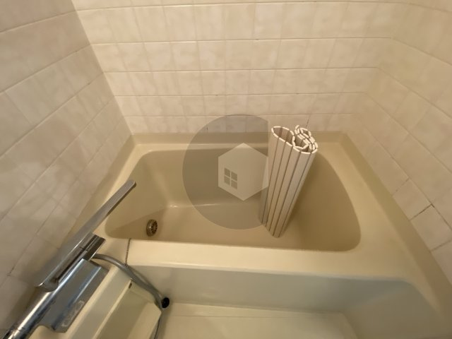 ハウスモマの浴室
