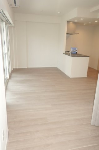 シーズンフラッツ町屋の居間・リビング