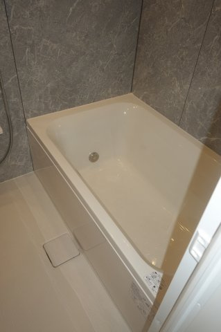 シーズンフラッツ町屋の浴室
