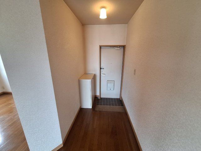 ウイングコートの玄関|※現況優先です