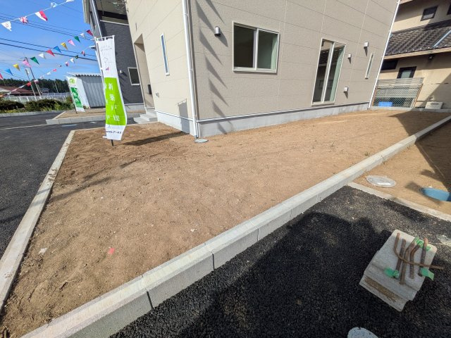 小美玉市羽刈　第3　新築戸建て　2号棟の庭|日当たりや広さを現地で体感してください。理想のガーデニングや家庭菜園を始めてみませんか。