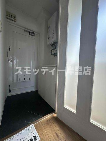 ハイツ御崎館の玄関