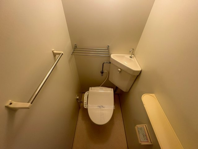 吹田市江坂町１丁目の賃貸マンションのトイレ