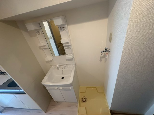 吹田市江坂町１丁目の賃貸マンションの洗面所