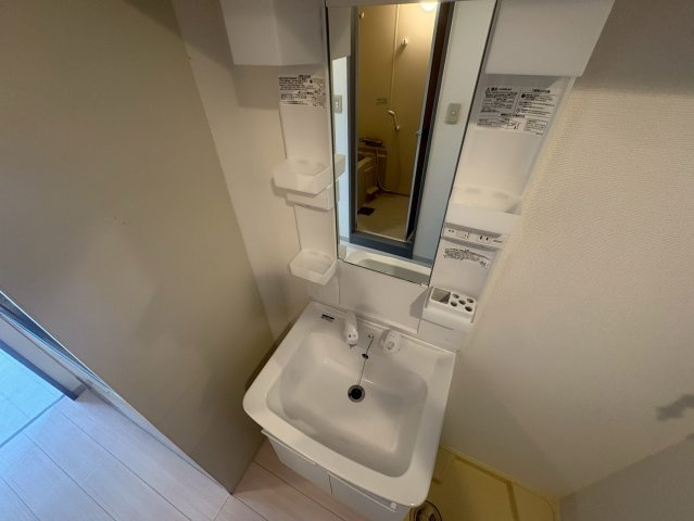吹田市江坂町１丁目の賃貸マンションの独立洗面台