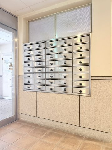 セザール難波西のその他共用部分|メールボックス