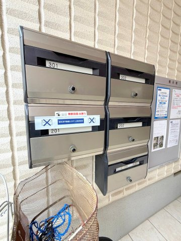 Ｔ．ＫハウスⅡのその他共用部分|★ダイヤル式のメールボックス★