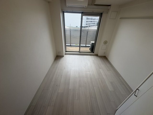 ファステート江坂ランウェイの居間・リビング