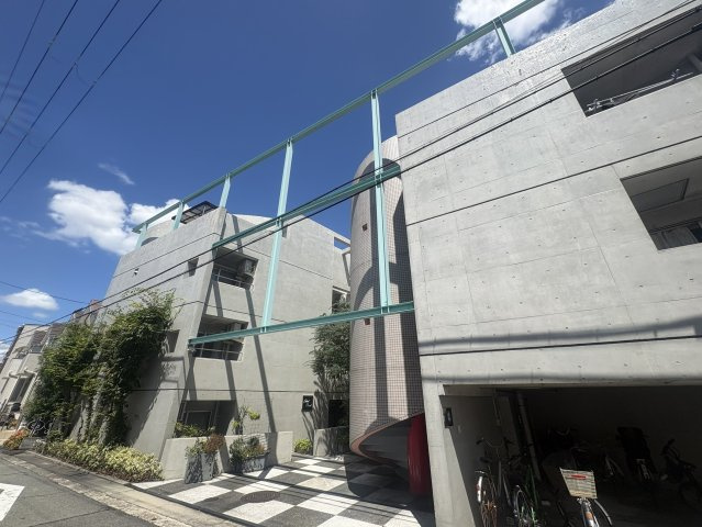 サラダボウルの外観