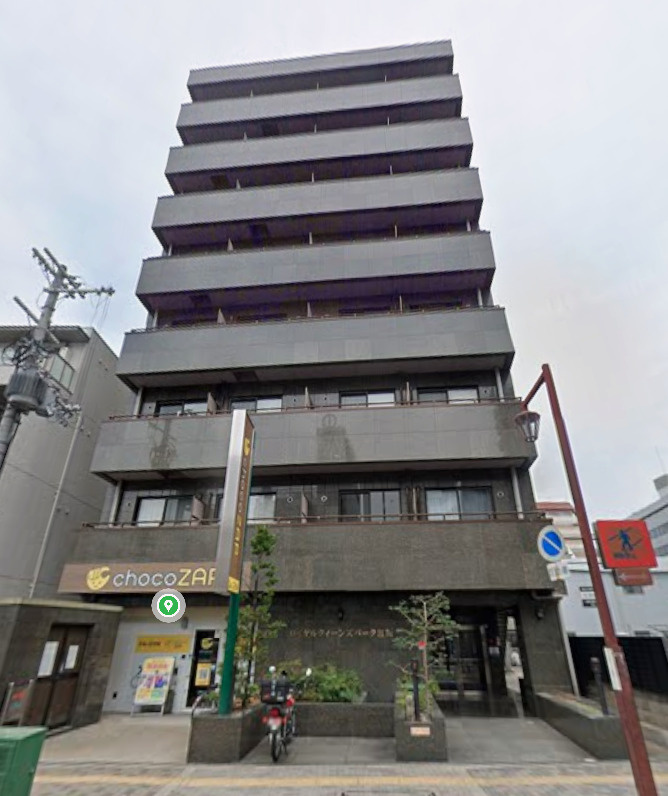 ROYAL　QUEENS　PARK江坂の外観