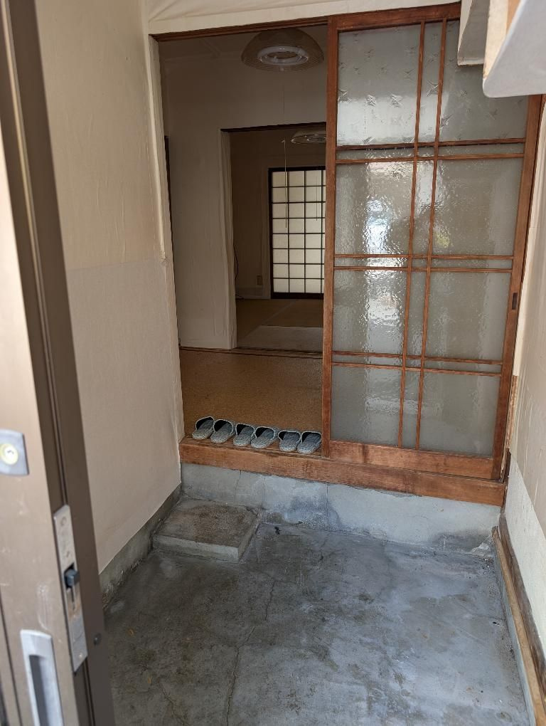 戸建 大阪市東成区玉津２丁目の玄関