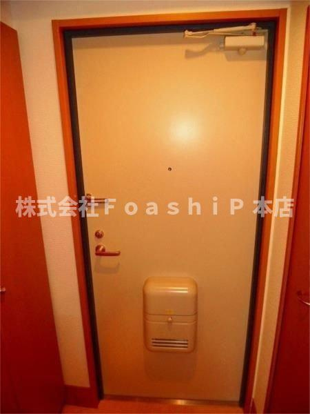 エクシム東日本橋の玄関