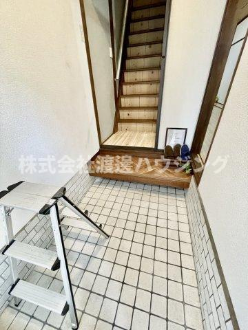 常盤町貸家の玄関
