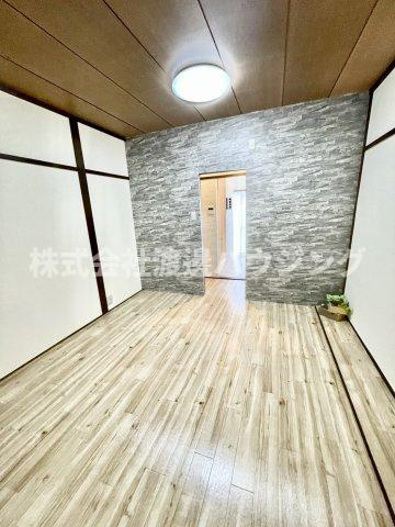 常盤町貸家の居間・リビング