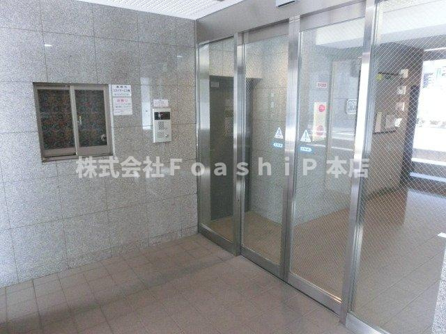 スカイコート日本橋のエントランス