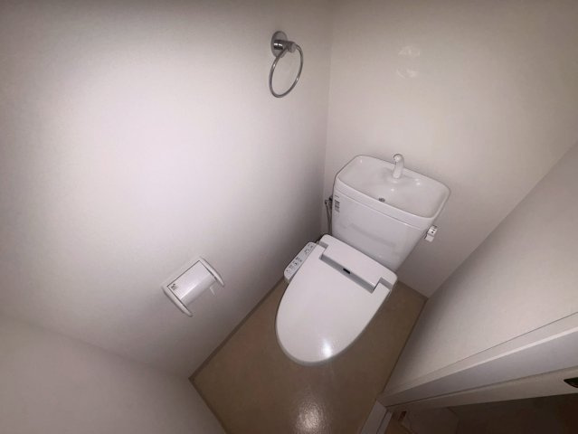 オリエンタル江坂のトイレ