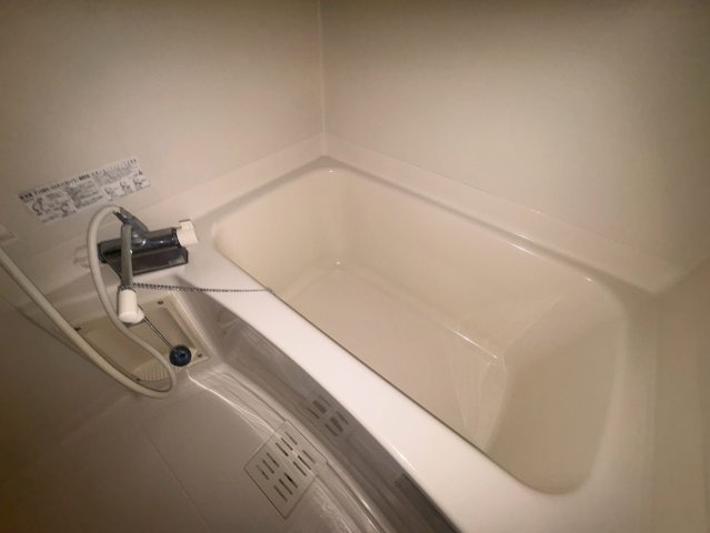 オリエンタル江坂の浴室