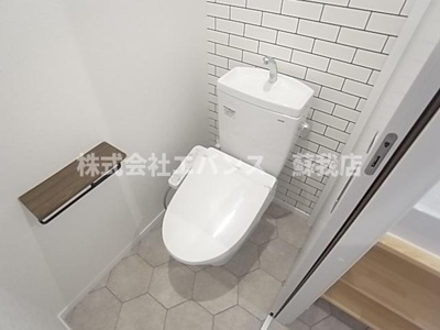 【トイレ】 | クレセントパーク末広 | コンパクトで使いやすいトイレです
