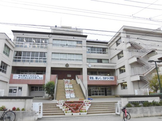 越谷市立鷺後小学校まで500ｍ