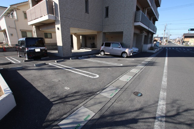 【空要確認】敷地内駐車場
