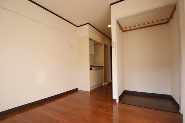 【収納付きのお部屋です】