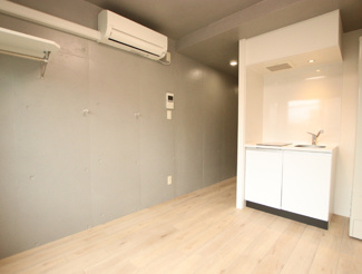 ★【洋室4.2帖】おしゃれでシンプルなお部屋★