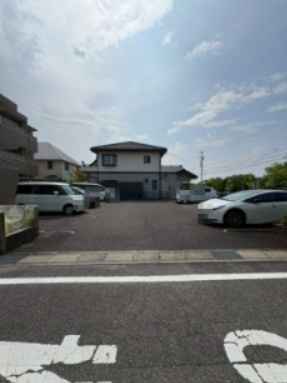 パークサイド三好ヶ丘の駐車場