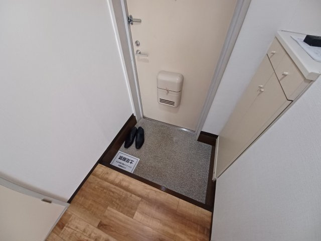 第一松栄ビルの玄関|別部屋参考用写真