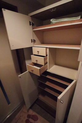シューズBOX・収納棚