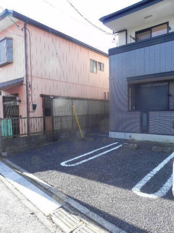 ホープヒルズの駐車場