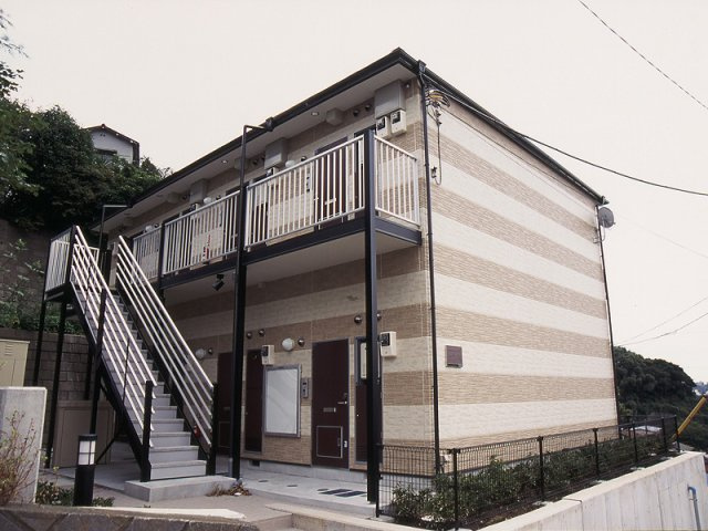 レオパレス霞ヶ丘の外観