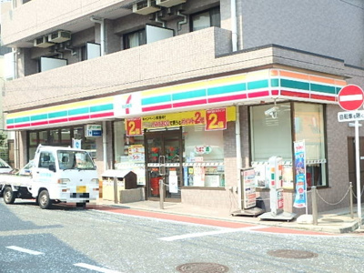 セブンイレブン横浜南太田店　300ｍ