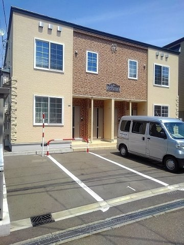 アルページュの駐車場