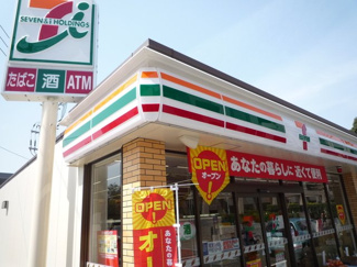 セブン-イレブン 横浜上大岡東１丁目店まで250ｍ