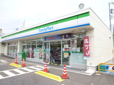 ファミリーマート大和代官二丁目店まで270ｍ