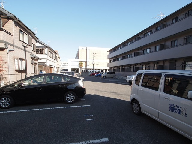 リビングタウン大和郡山の駐車場