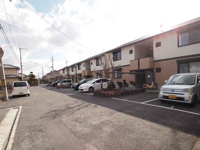 アークソフィアの駐車場