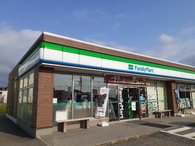 コンフォートみやび台Ⅱの周辺|ファミリーマート上市駅前店まで1100m