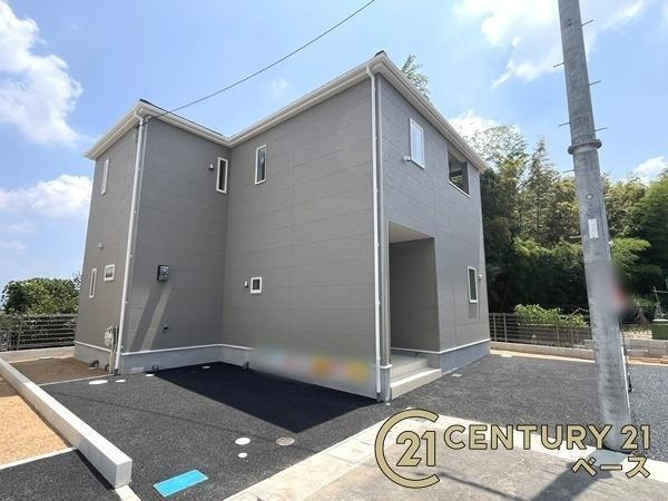 クレイドルガーデン田辺 ／新築一戸建の外観|■≪同仕様写真≫■制震装置（SAFE365）搭載！制震＋耐震の地震に強い安心の邸宅！お気軽にお問い合わせ下さい！■
■ペアガラス使用で結露の心配もありません！■