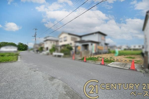 橿原市新口町の売地の前面道路含む現地写真|■現地撮影写真■前面道路約６ｍと広々開放的です！