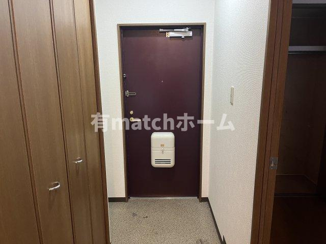 アビタシオン長尾駅前の玄関