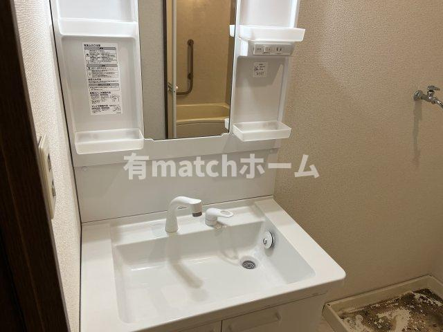 アビタシオン長尾駅前の洗面所
