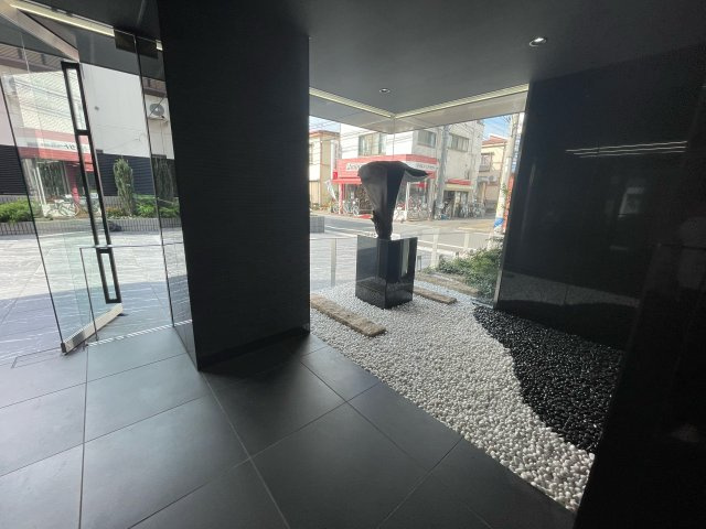 アジールコート大森西のロビー