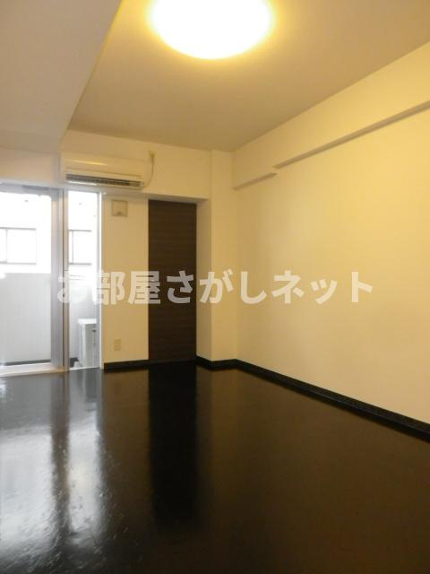 グラントゥルース東十条【おとり物件なし】#学生・社会人にオススメ！初期費用分割払いOK！の居間・リビング