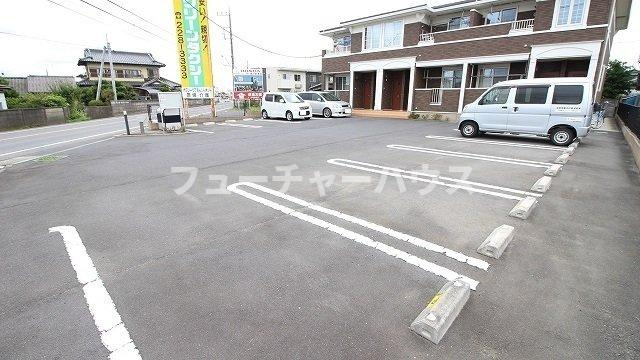 グランデ　サウス　Ｍの駐車場|駐車場があります
