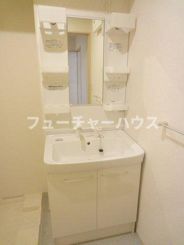 フェリアーナの洗面所|脱衣スペースもあります