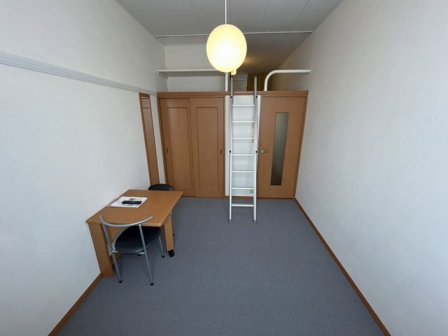 レオパレスＡＫＡＮＥの居間・リビング