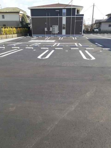 ヒルサイド　Ⅱの駐車場