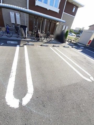 ベル・ルーチェ　Ⅲの駐車場