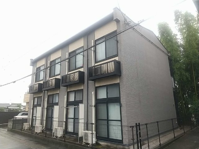 レオパレス諏訪　ｙａｎａｇｉの外観